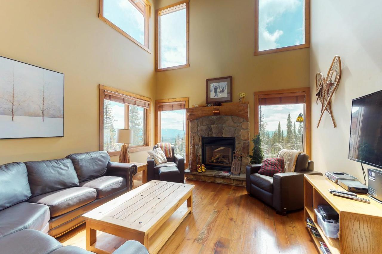 Polar Peak Villa Big White Екстериор снимка