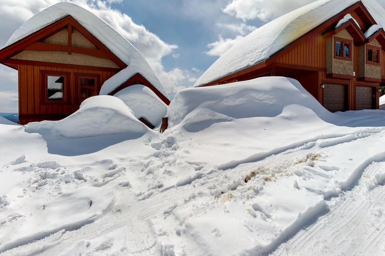 Polar Peak Villa Big White Екстериор снимка
