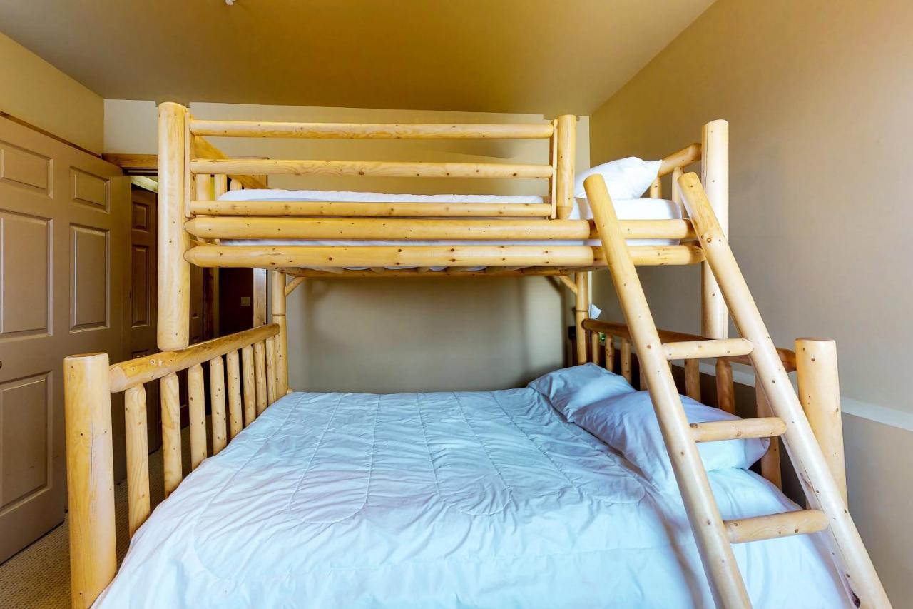Polar Peak Villa Big White Екстериор снимка